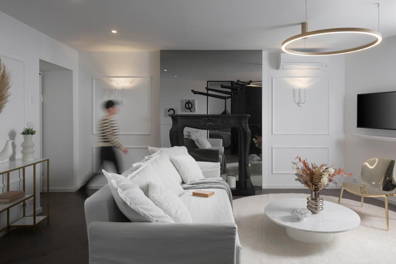 Premium Apartment Ca' San Marco In A Historic Town لابين المظهر الخارجي الصورة