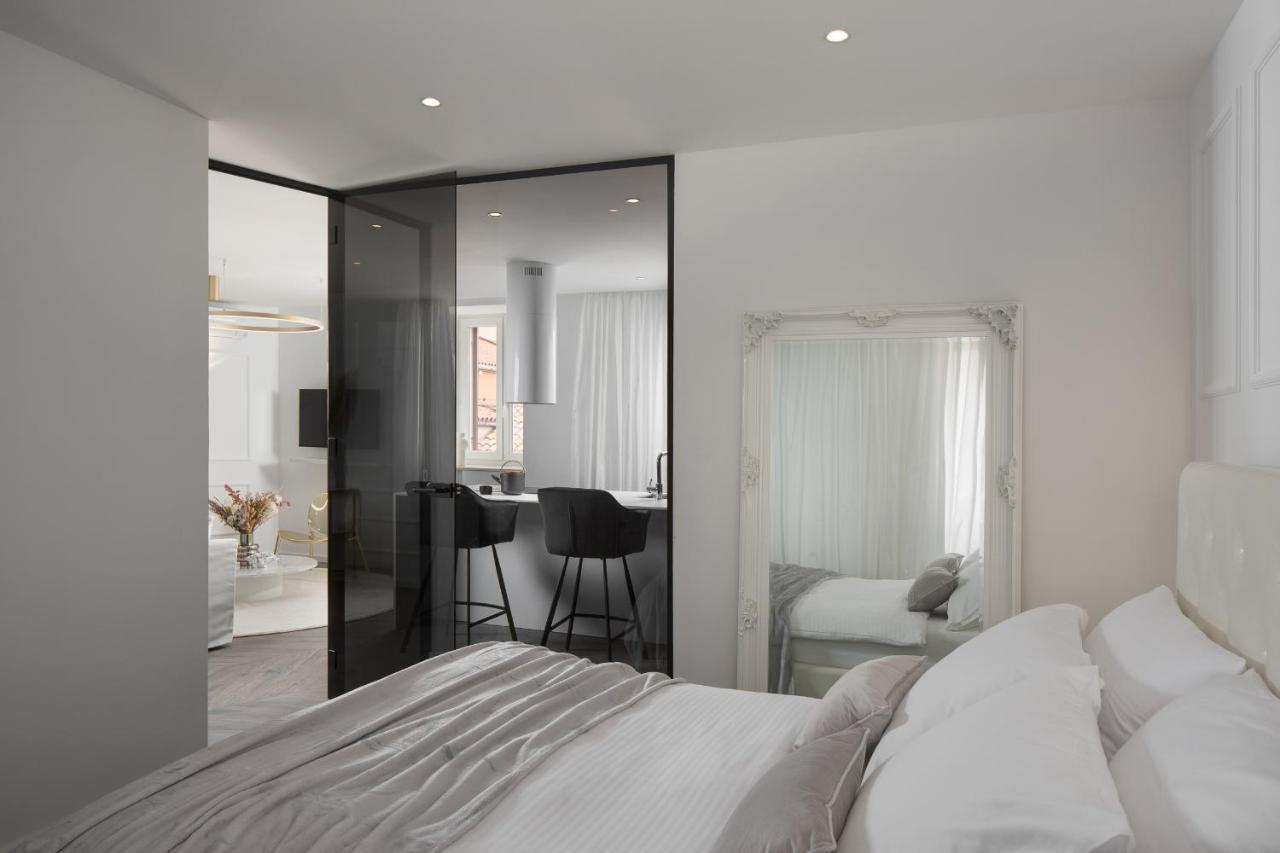 Premium Apartment Ca' San Marco In A Historic Town لابين المظهر الخارجي الصورة